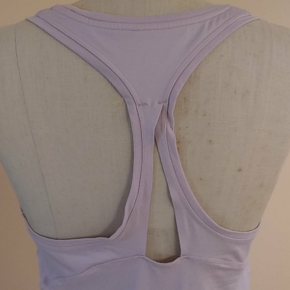 Athleta Top. - Picture 3 of 7